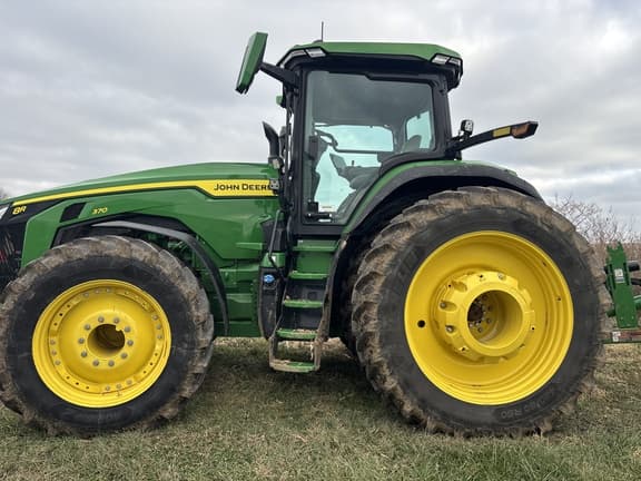 Image of John Deere 8R 370 equipment image 1