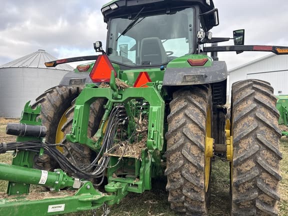 Image of John Deere 8R 370 equipment image 2