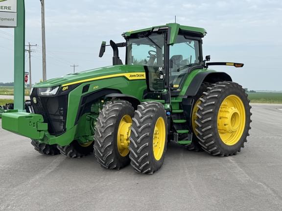Image of John Deere 8R 370 equipment image 2