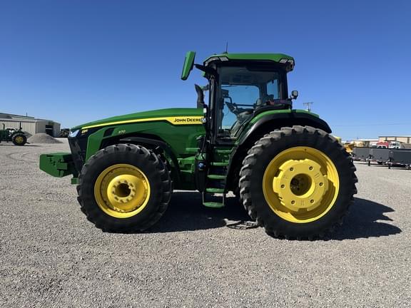 Image of John Deere 8R 370 equipment image 1