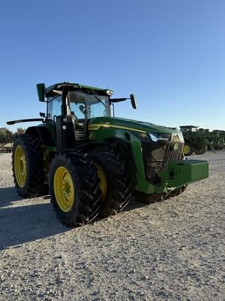 Image of John Deere 8R 370 equipment image 2