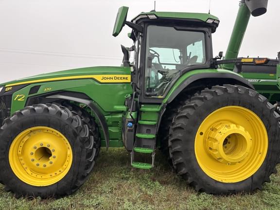 Image of John Deere 8R 370 equipment image 4
