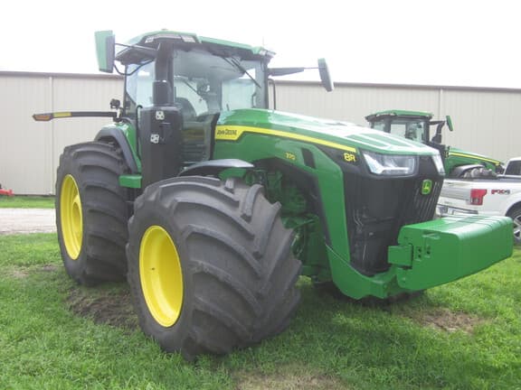 Image of John Deere 8R 370 equipment image 2