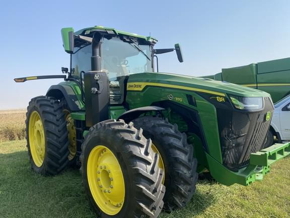Image of John Deere 8R 370 Primary image