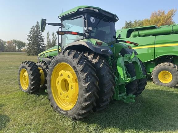 Image of John Deere 8R 370 equipment image 4