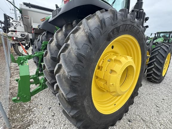 Image of John Deere 8R 370 equipment image 2