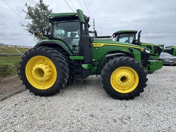 2024 John Deere 8R 370 Equipment Image0