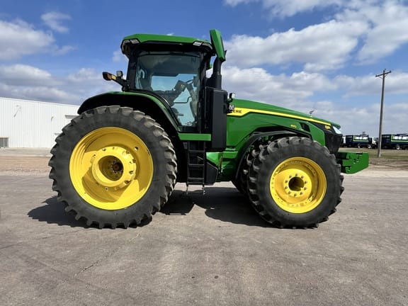 2024 John Deere 8R 410 Equipment Image0