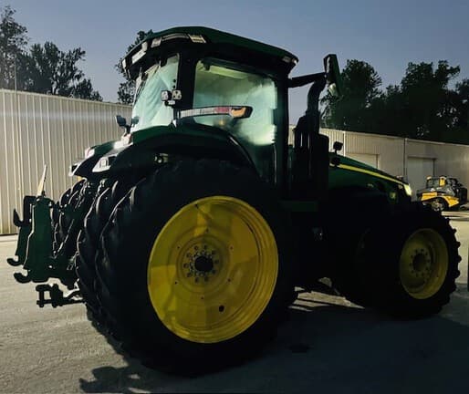 Image of John Deere 8R 410 equipment image 3