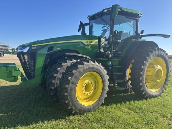 Image of John Deere 8R 410 equipment image 2