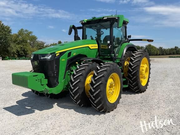 Image of John Deere 8R 410 equipment image 4