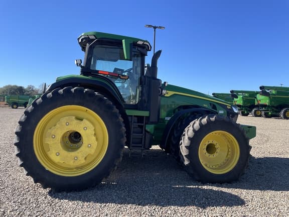 Image of John Deere 8R 410 equipment image 2