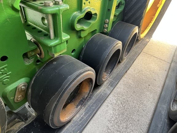 Image of John Deere 8RT 310 equipment image 4