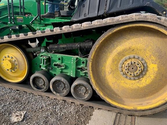 Image of John Deere 8RT 340 equipment image 4