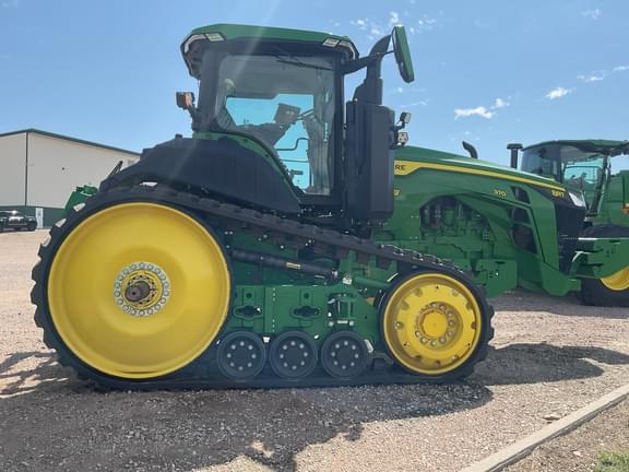 Image of John Deere 8RT 370 equipment image 3