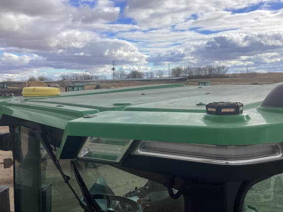 Image of John Deere 8RT 370 equipment image 3