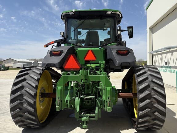 Image of John Deere 8RT 370 equipment image 3