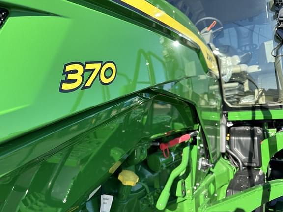 Image of John Deere 8RT 370 equipment image 2