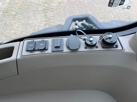 Image of John Deere 8RT 410 Primary image