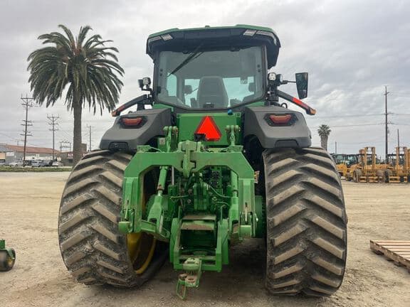 Image of John Deere 8RT 410 equipment image 3