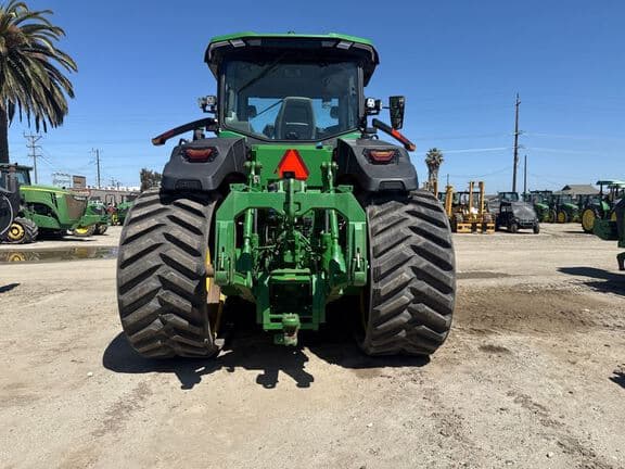 Image of John Deere 8RT 410 equipment image 3