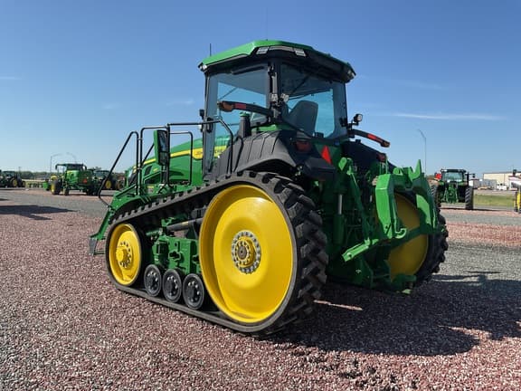 Image of John Deere 8RT 410 equipment image 4