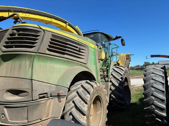 Image of John Deere 9700 equipment image 3