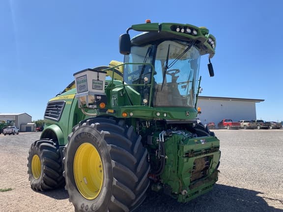 Image of John Deere 9700 equipment image 2