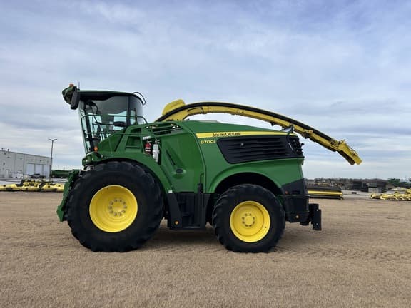 Image of John Deere 9700 equipment image 3