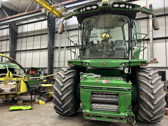 Image of John Deere 9700 equipment image 4