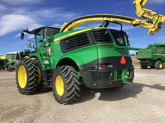 Image of John Deere 9700 equipment image 4