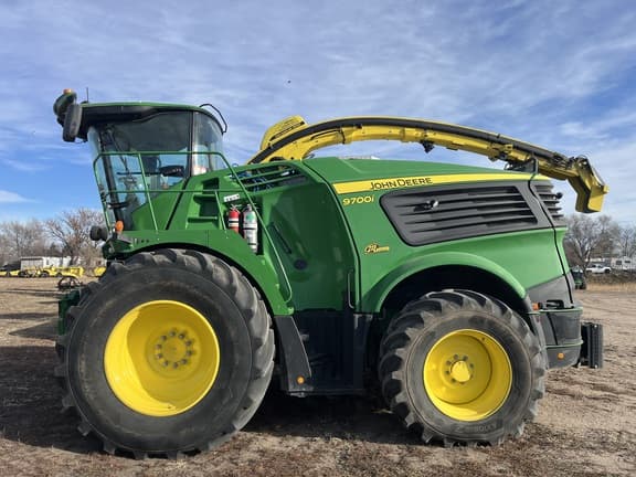 Image of John Deere 9700 equipment image 3