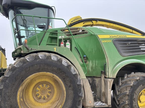 Image of John Deere 9900 equipment image 1