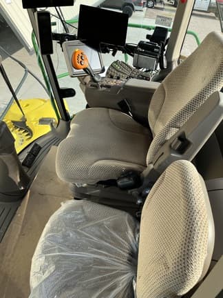 Image of John Deere 9900 equipment image 4