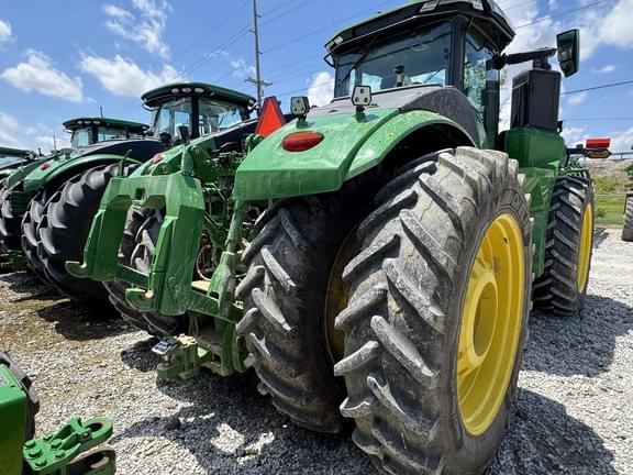 Image of John Deere 9R 390 equipment image 3