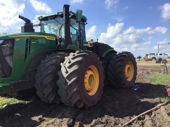 Image of John Deere 9R 640 equipment image 4