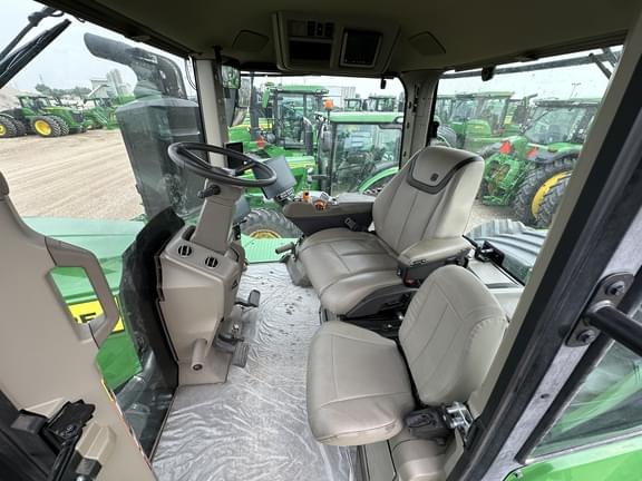 Image of John Deere 9RX 640 equipment image 3