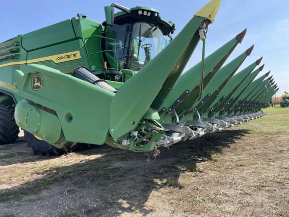 Image of John Deere C12F Primary image