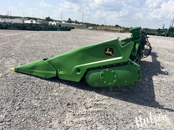 Image of John Deere C12F equipment image 3