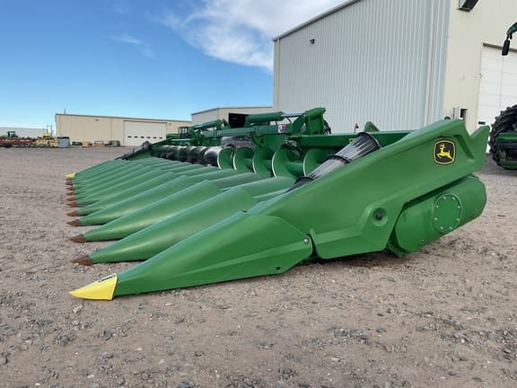 Image of John Deere C12F equipment image 1