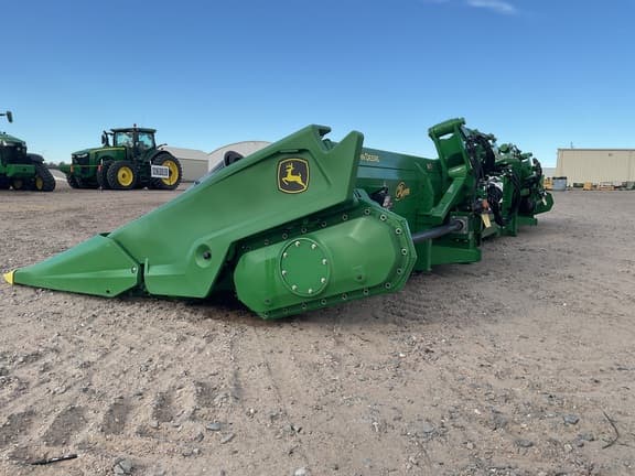 Image of John Deere C12F equipment image 3