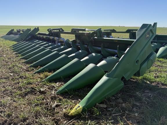 Image of John Deere C12F equipment image 1