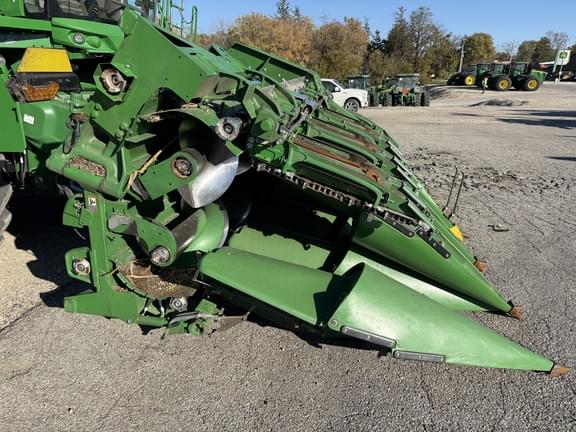 Image of John Deere C12F equipment image 4