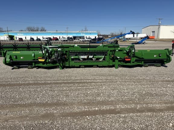 Image of John Deere C12F equipment image 3