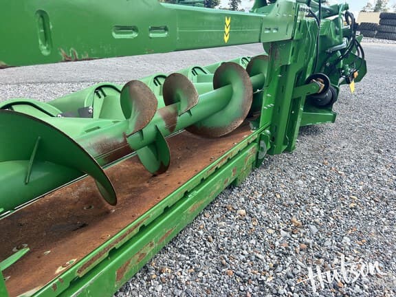 Image of John Deere C12F equipment image 2