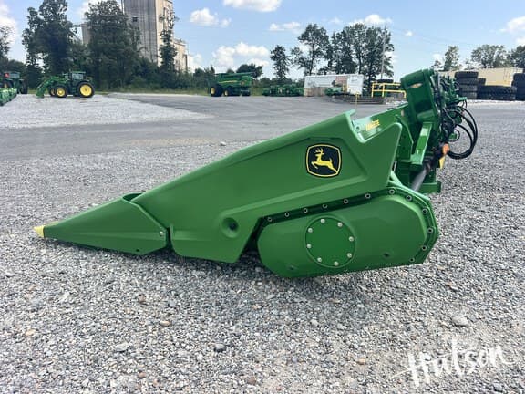 Image of John Deere C12F equipment image 4