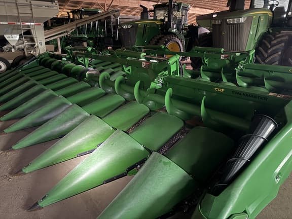 Image of John Deere C12F equipment image 2