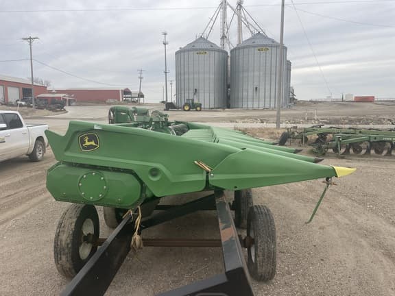 Image of John Deere C12F equipment image 4