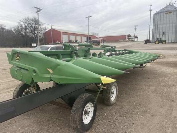 Image of John Deere C12F equipment image 3