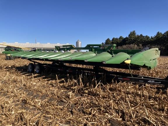 Image of John Deere C12F equipment image 1